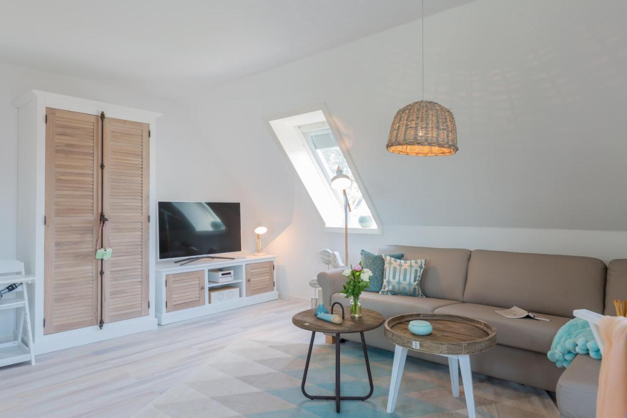 Ferienwohnungen Haus Am Strand ツィングシュト エクステリア 写真