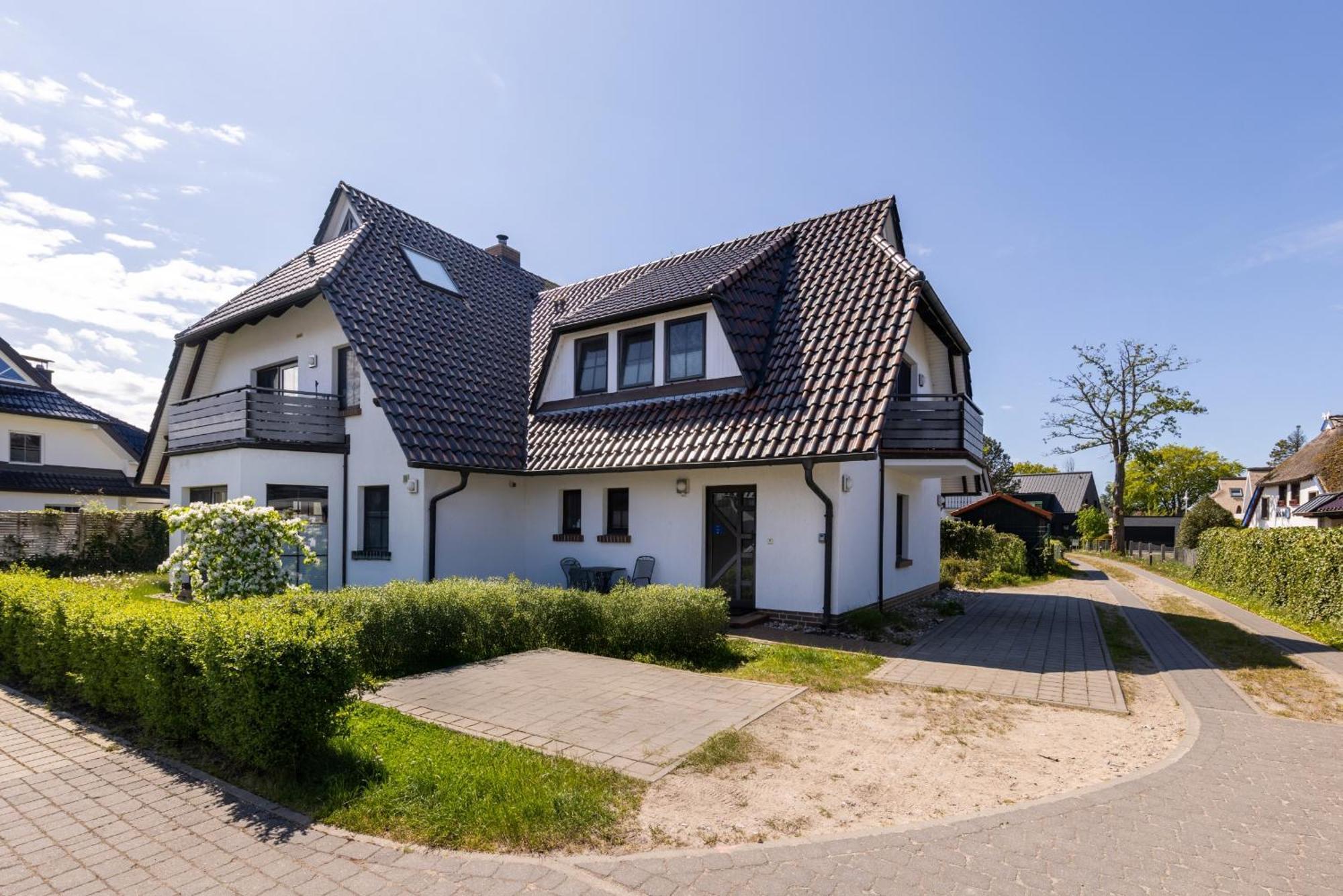 Ferienwohnungen Haus Am Strand ツィングシュト エクステリア 写真